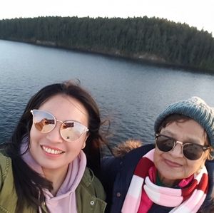 Meet your Posher, Emelie